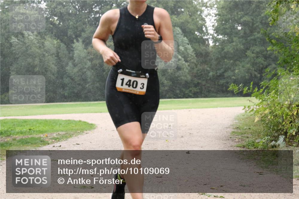 30.08.2026 - Elbe Triathlon Hamburg Antke Förster http://msf.ph/oto/10109069 30.08.2026 15:39:51 Laufen 1403, 9 meine-sportfotos.de