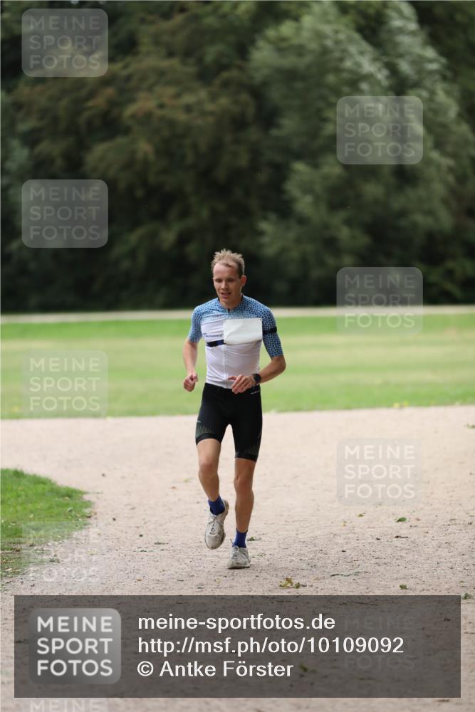 30.08.2026 - Elbe Triathlon Hamburg Antke Förster http://msf.ph/oto/10109092 30.08.2026 15:07:31 Laufen  meine-sportfotos.de