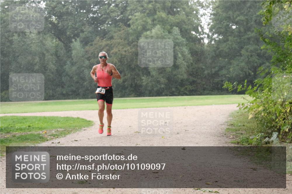 30.08.2026 - Elbe Triathlon Hamburg Antke Förster http://msf.ph/oto/10109097 30.08.2026 15:41:22 Laufen 152, 3 meine-sportfotos.de