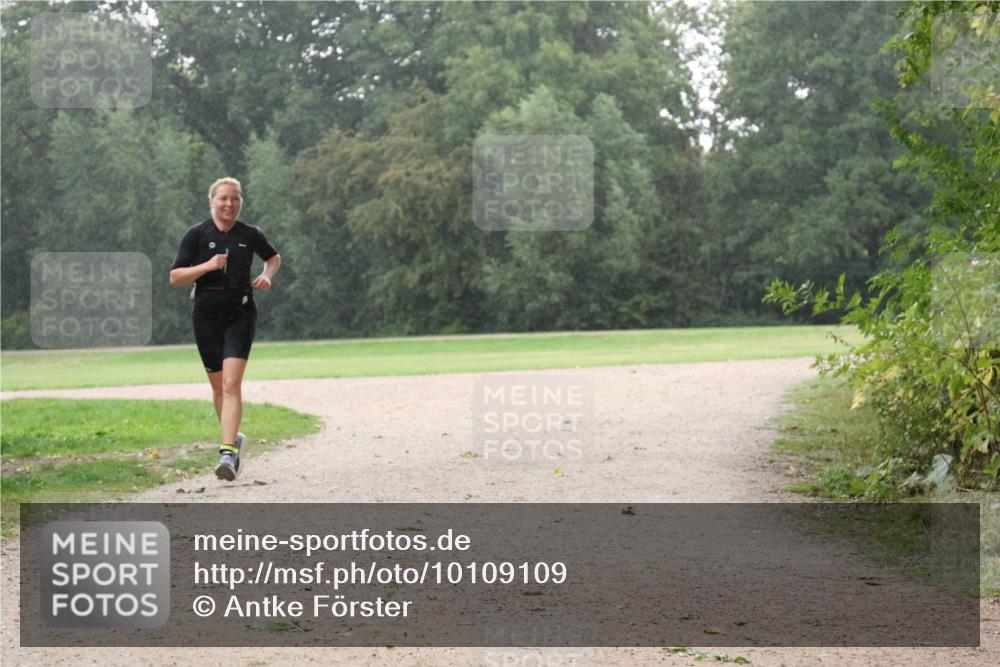 30.08.2026 - Elbe Triathlon Hamburg Antke Förster http://msf.ph/oto/10109109 30.08.2026 15:41:46 Laufen  meine-sportfotos.de