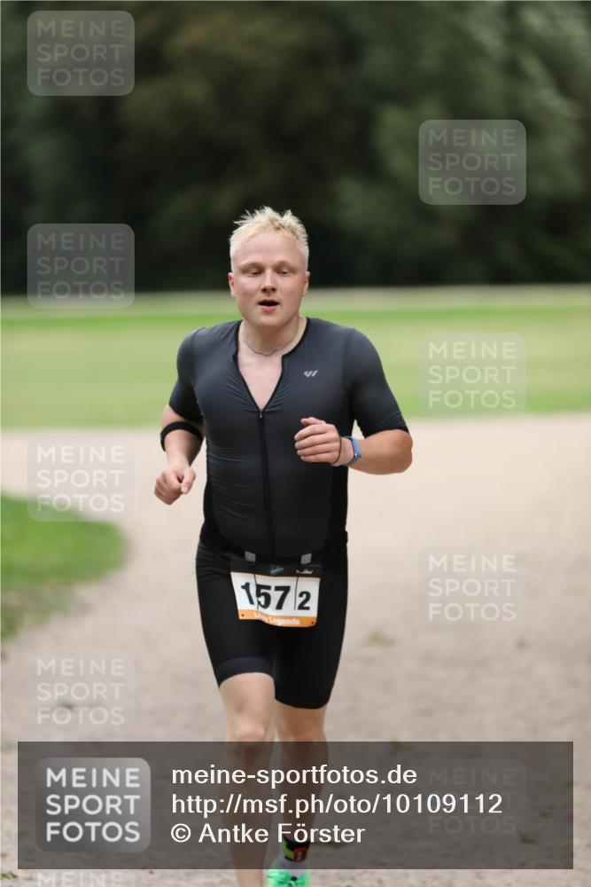 30.08.2026 - Elbe Triathlon Hamburg Antke Förster http://msf.ph/oto/10109112 30.08.2026 15:07:59 Laufen 1572 meine-sportfotos.de