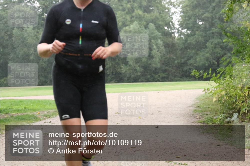 30.08.2026 - Elbe Triathlon Hamburg Antke Förster http://msf.ph/oto/10109119 30.08.2026 15:41:50 Laufen  meine-sportfotos.de