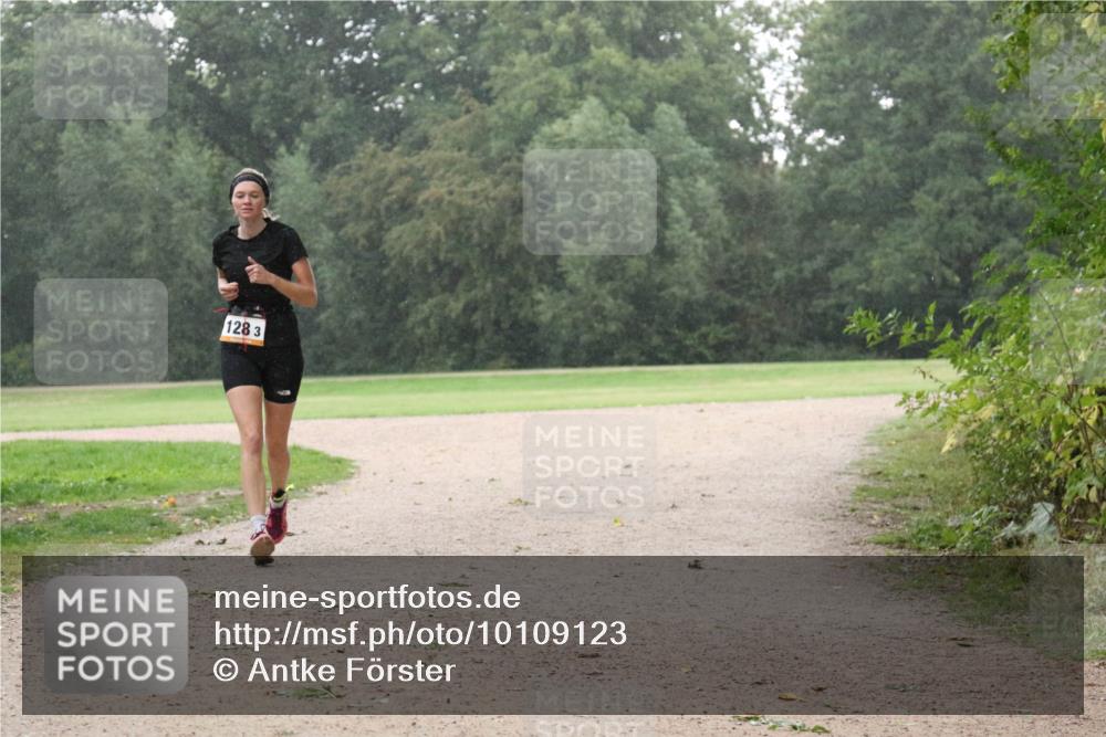30.08.2026 - Elbe Triathlon Hamburg Antke Förster http://msf.ph/oto/10109123 30.08.2026 15:42:06 Laufen 128, 3 meine-sportfotos.de