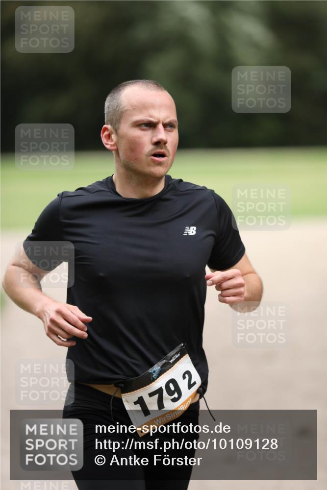 30.08.2026 - Elbe Triathlon Hamburg Antke Förster http://msf.ph/oto/10109128 30.08.2026 15:08:56 Laufen 1792 meine-sportfotos.de