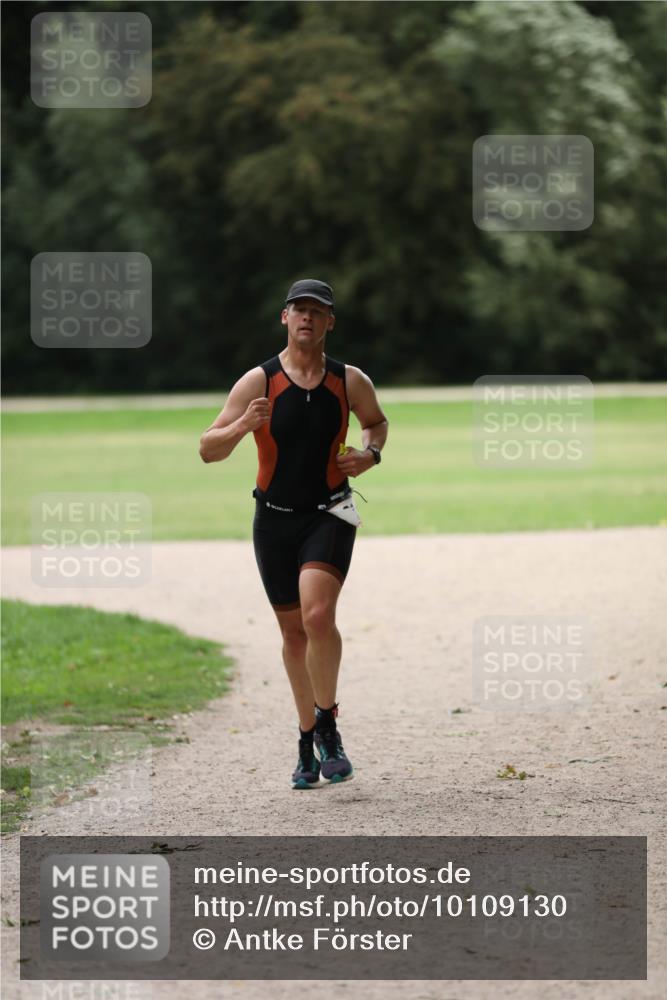 30.08.2026 - Elbe Triathlon Hamburg Antke Förster http://msf.ph/oto/10109130 30.08.2026 15:09:24 Laufen  meine-sportfotos.de