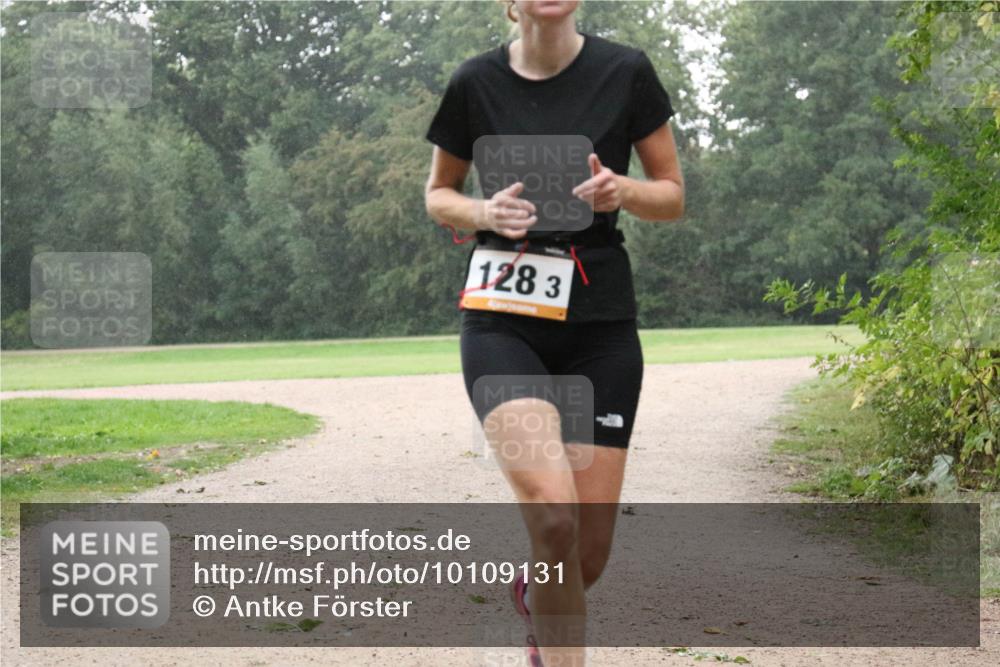 30.08.2026 - Elbe Triathlon Hamburg Antke Förster http://msf.ph/oto/10109131 30.08.2026 15:42:09 Laufen 128, 3 meine-sportfotos.de