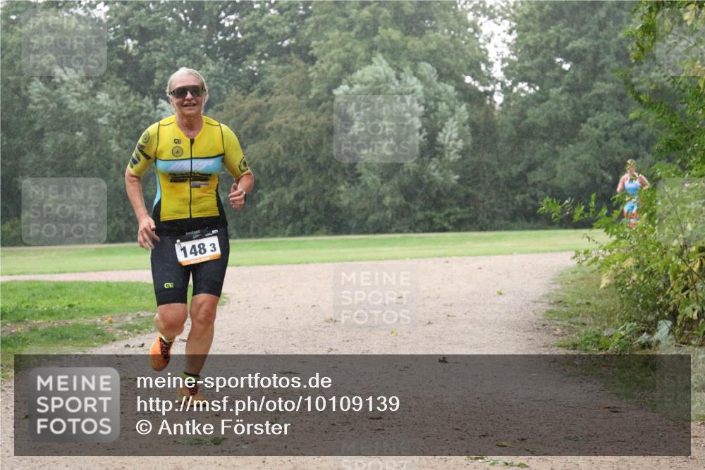 30.08.2026 - Elbe Triathlon Hamburg Antke Förster http://msf.ph/oto/10109139 30.08.2026 15:42:58 Laufen 148, 3, 2 meine-sportfotos.de