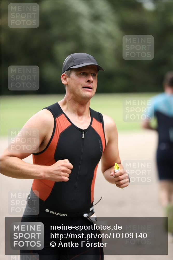 30.08.2026 - Elbe Triathlon Hamburg Antke Förster http://msf.ph/oto/10109140 30.08.2026 15:09:27 Laufen  meine-sportfotos.de