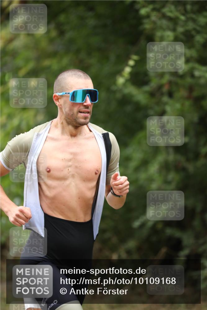 30.08.2026 - Elbe Triathlon Hamburg Antke Förster http://msf.ph/oto/10109168 30.08.2026 15:10:27 Laufen  meine-sportfotos.de