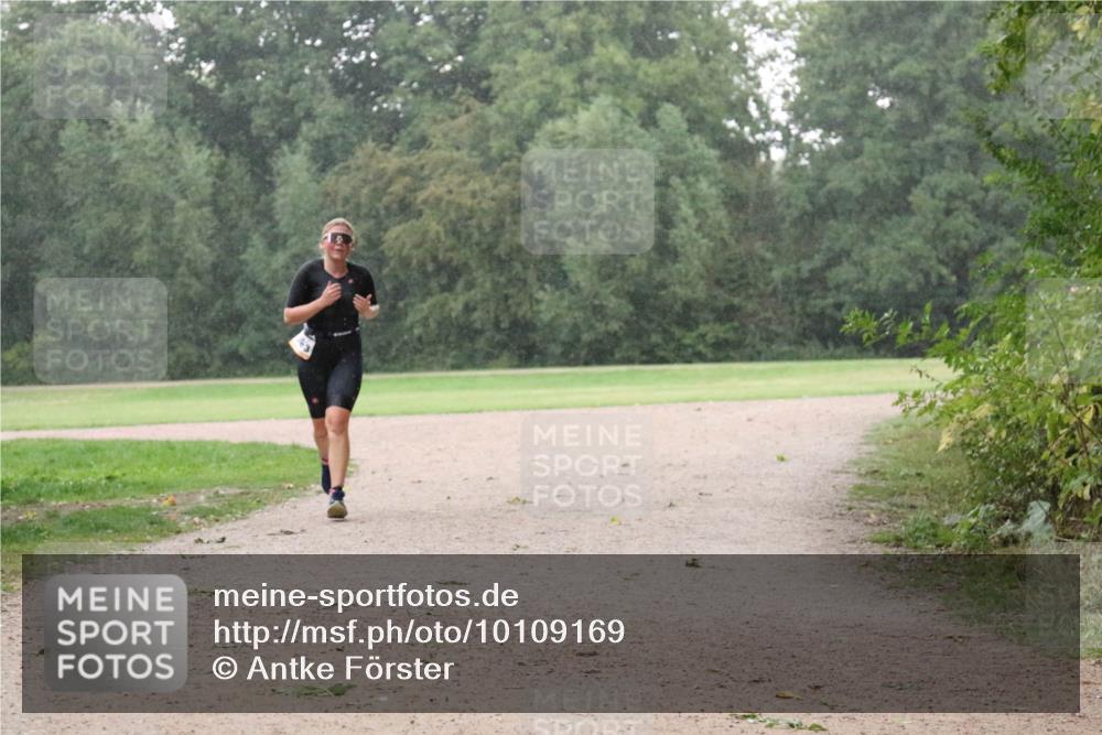 30.08.2026 - Elbe Triathlon Hamburg Antke Förster http://msf.ph/oto/10109169 30.08.2026 15:43:59 Laufen  meine-sportfotos.de