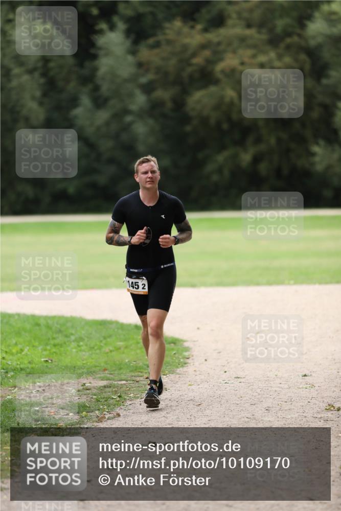 30.08.2026 - Elbe Triathlon Hamburg Antke Förster http://msf.ph/oto/10109170 30.08.2026 15:10:50 Laufen 145, 2 meine-sportfotos.de