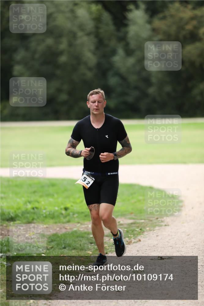 30.08.2026 - Elbe Triathlon Hamburg Antke Förster http://msf.ph/oto/10109174 30.08.2026 15:10:51 Laufen 52 meine-sportfotos.de