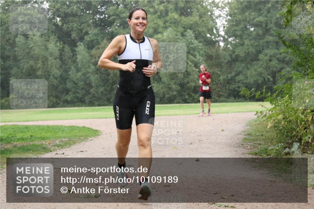 30.08.2026 - Elbe Triathlon Hamburg Antke Förster http://msf.ph/oto/10109189 30.08.2026 15:44:52 Laufen 3, 3 meine-sportfotos.de