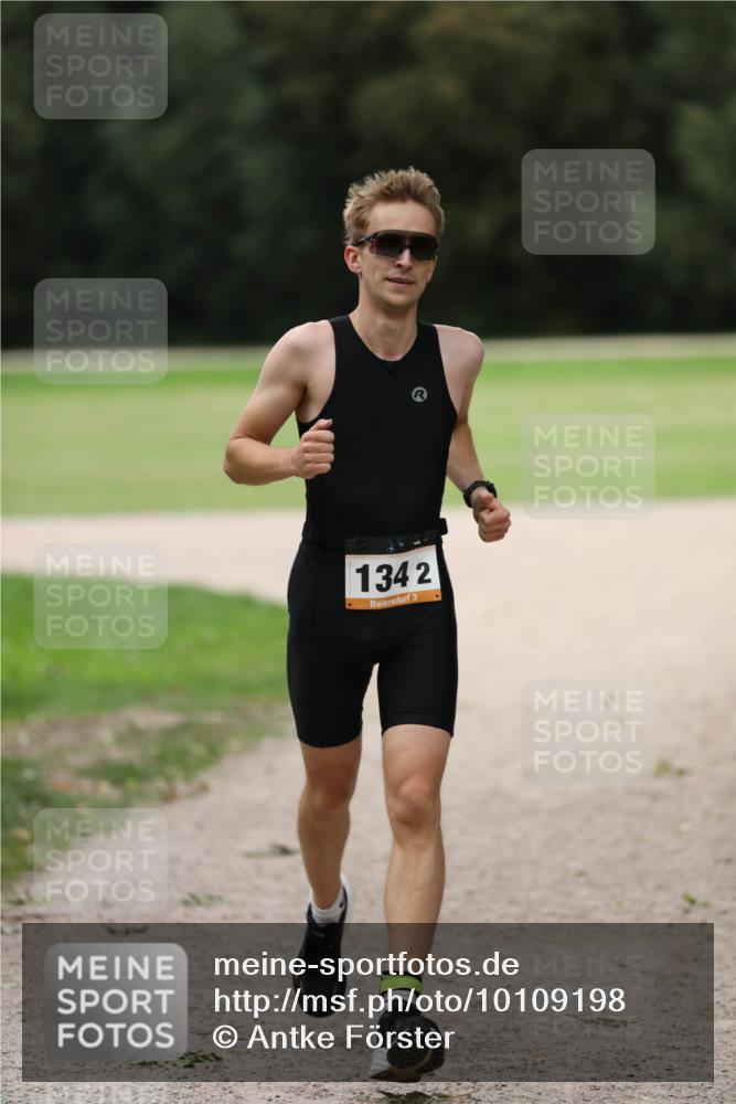 30.08.2026 - Elbe Triathlon Hamburg Antke Förster http://msf.ph/oto/10109198 30.08.2026 15:11:13 Laufen 1342, 3 meine-sportfotos.de