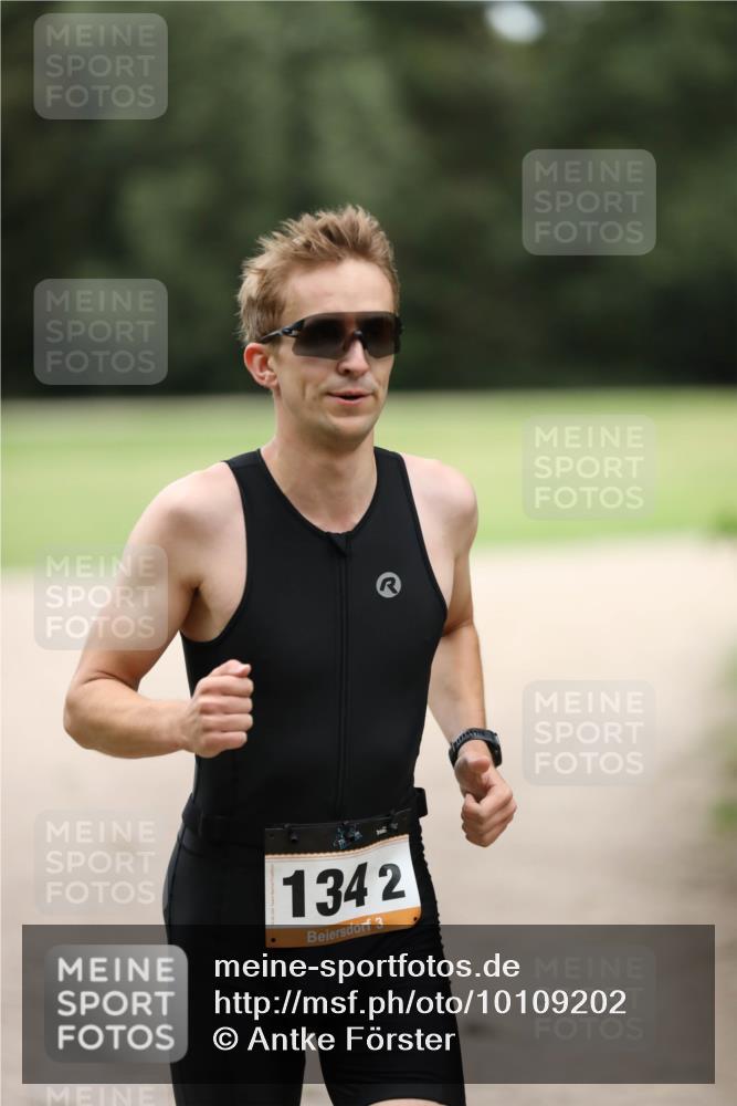 30.08.2026 - Elbe Triathlon Hamburg Antke Förster http://msf.ph/oto/10109202 30.08.2026 15:11:14 Laufen 1342, 3 meine-sportfotos.de