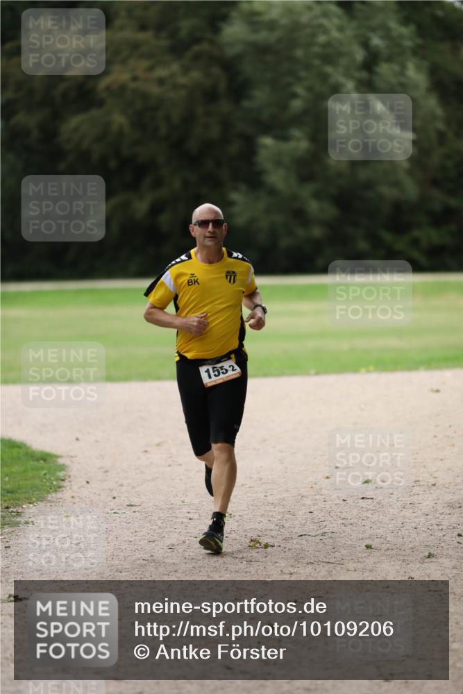 30.08.2026 - Elbe Triathlon Hamburg Antke Förster http://msf.ph/oto/10109206 30.08.2026 15:11:43 Laufen 1552 meine-sportfotos.de