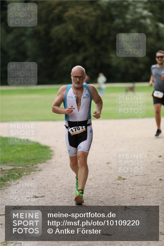 30.08.2026 - Elbe Triathlon Hamburg Antke Förster http://msf.ph/oto/10109220 30.08.2026 15:12:45 Laufen 1702, 1 meine-sportfotos.de