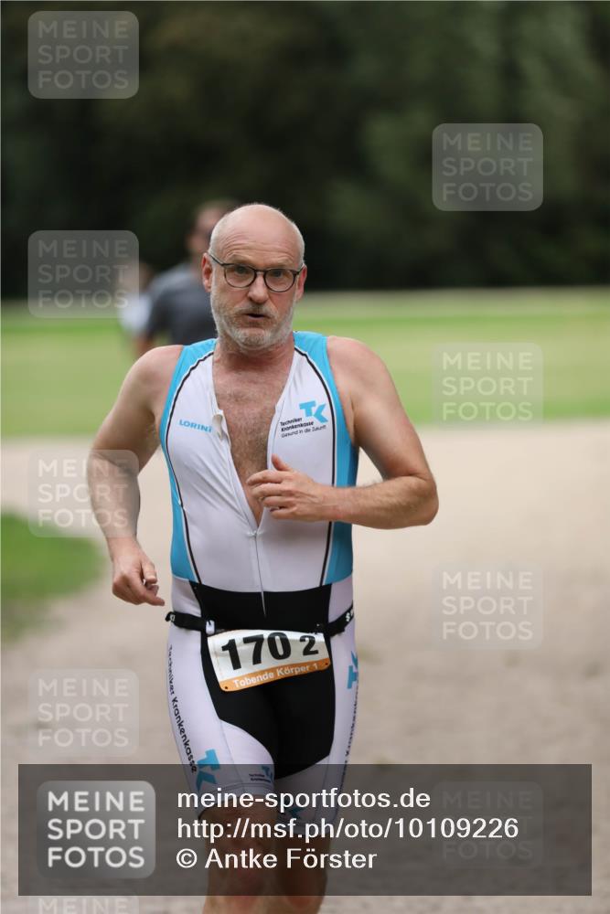 30.08.2026 - Elbe Triathlon Hamburg Antke Förster http://msf.ph/oto/10109226 30.08.2026 15:12:48 Laufen 170, 2, 1 meine-sportfotos.de