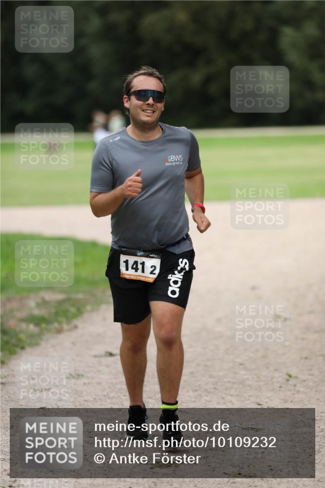 30.08.2026 - Elbe Triathlon Hamburg Antke Förster http://msf.ph/oto/10109232 30.08.2026 15:12:50 Laufen 141, 2, 1 meine-sportfotos.de