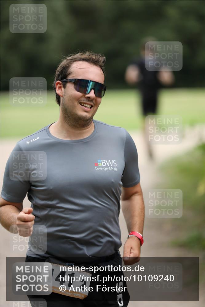 30.08.2026 - Elbe Triathlon Hamburg Antke Förster http://msf.ph/oto/10109240 30.08.2026 15:12:52 Laufen 1412, 1 meine-sportfotos.de