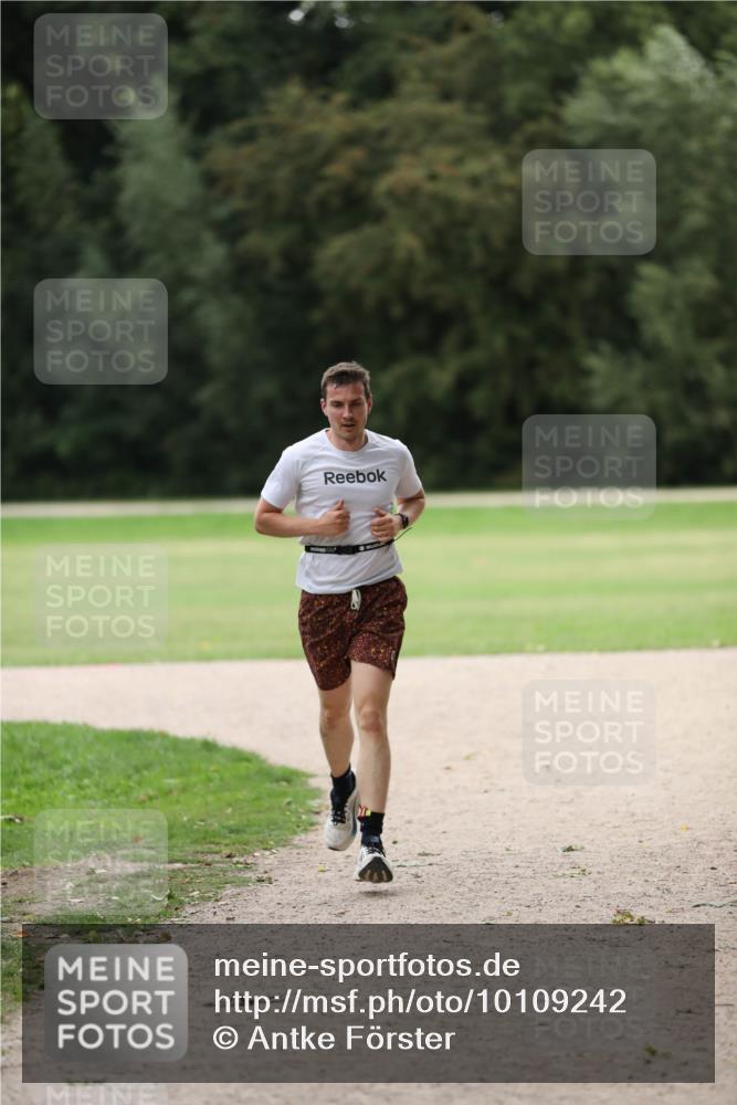 30.08.2026 - Elbe Triathlon Hamburg Antke Förster http://msf.ph/oto/10109242 30.08.2026 15:13:03 Laufen  meine-sportfotos.de