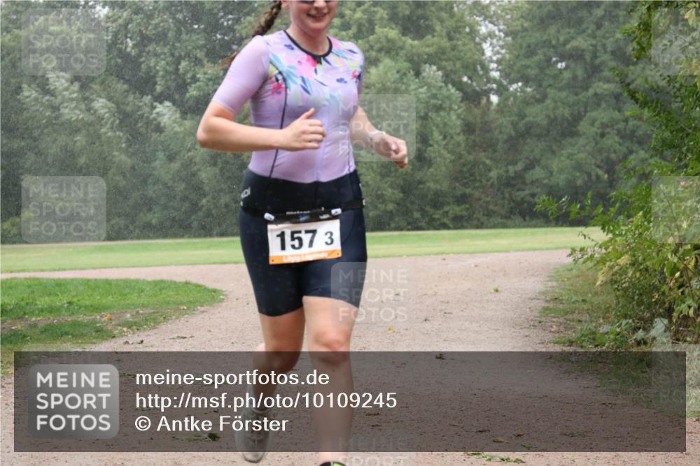 30.08.2026 - Elbe Triathlon Hamburg Antke Förster http://msf.ph/oto/10109245 30.08.2026 15:46:41 Laufen 157, 3 meine-sportfotos.de