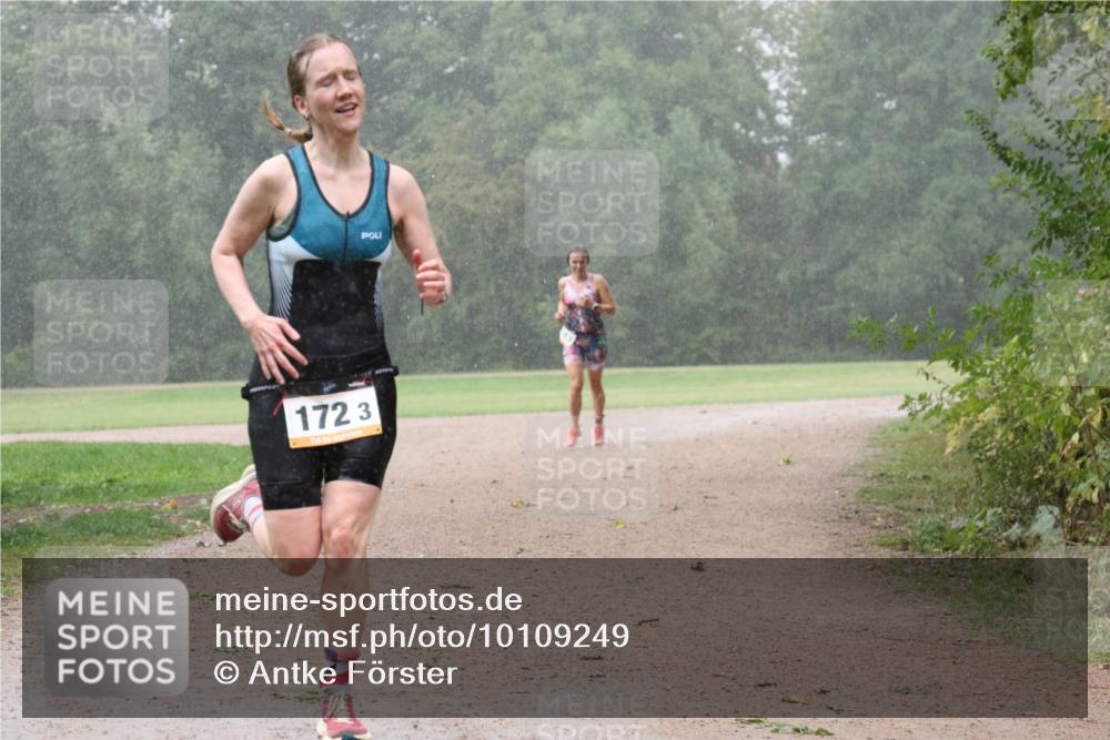 30.08.2026 - Elbe Triathlon Hamburg Antke Förster http://msf.ph/oto/10109249 30.08.2026 15:47:54 Laufen 172, 3 meine-sportfotos.de
