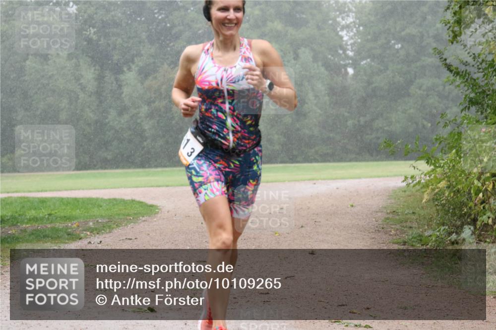 30.08.2026 - Elbe Triathlon Hamburg Antke Förster http://msf.ph/oto/10109265 30.08.2026 15:48:01 Laufen 13 meine-sportfotos.de