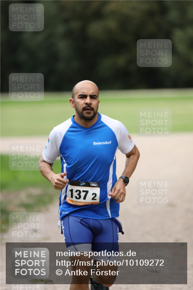 30.08.2026 - Elbe Triathlon Hamburg Antke Förster http://msf.ph/oto/10109272 30.08.2026 15:16:15 Laufen 137, 2 meine-sportfotos.de