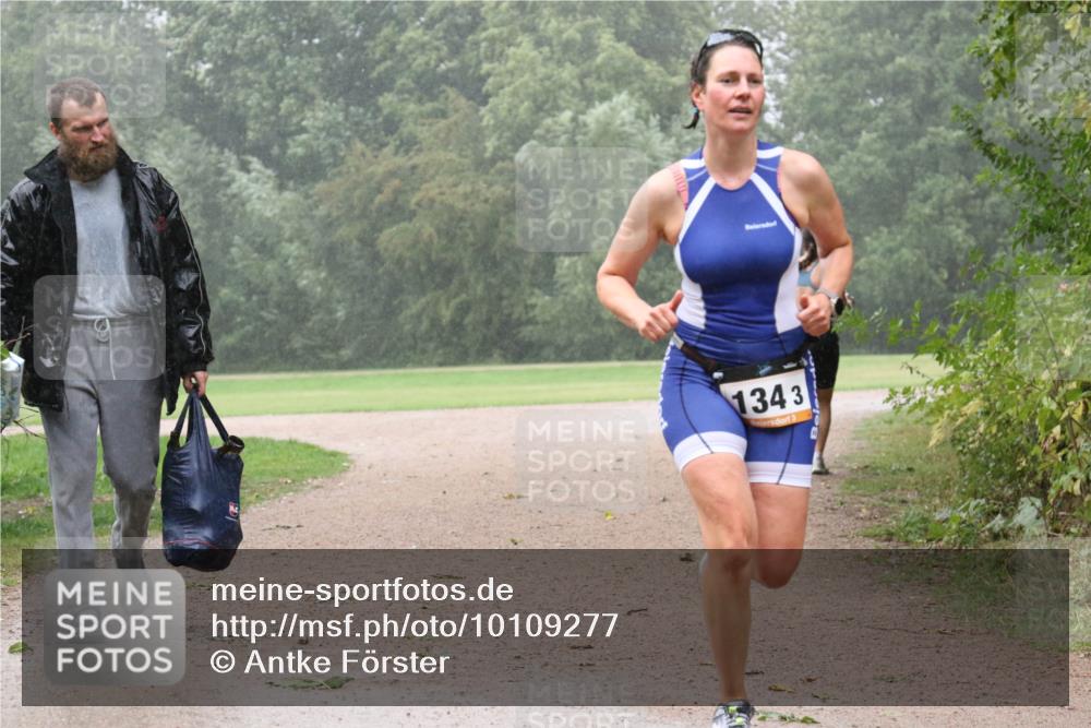 30.08.2026 - Elbe Triathlon Hamburg Antke Förster http://msf.ph/oto/10109277 30.08.2026 15:48:31 Laufen 1343, 3 meine-sportfotos.de