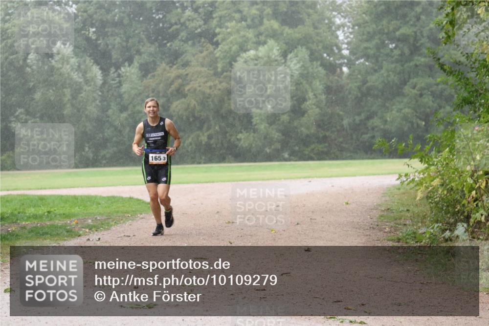 30.08.2026 - Elbe Triathlon Hamburg Antke Förster http://msf.ph/oto/10109279 30.08.2026 15:48:44 Laufen 165, 3 meine-sportfotos.de