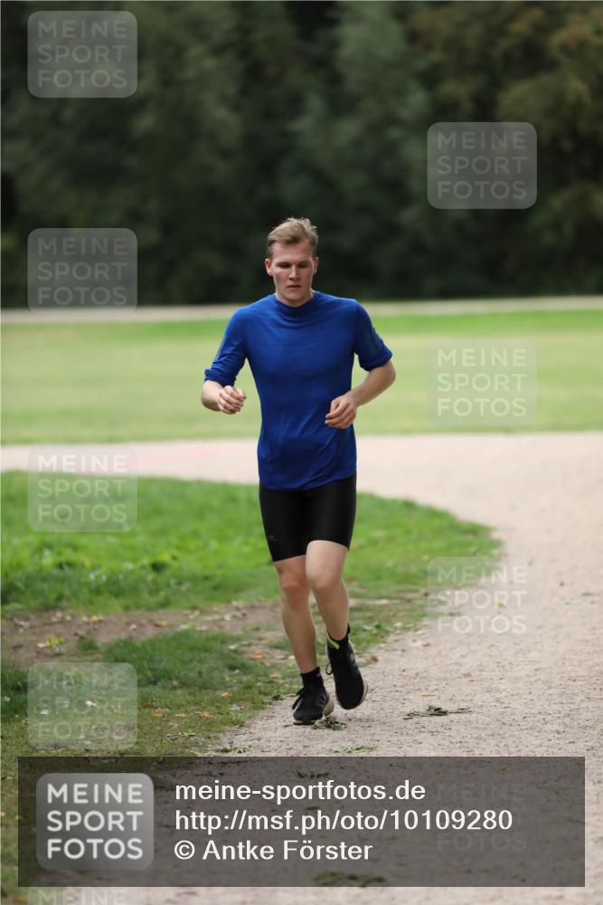30.08.2026 - Elbe Triathlon Hamburg Antke Förster http://msf.ph/oto/10109280 30.08.2026 15:16:53 Laufen  meine-sportfotos.de