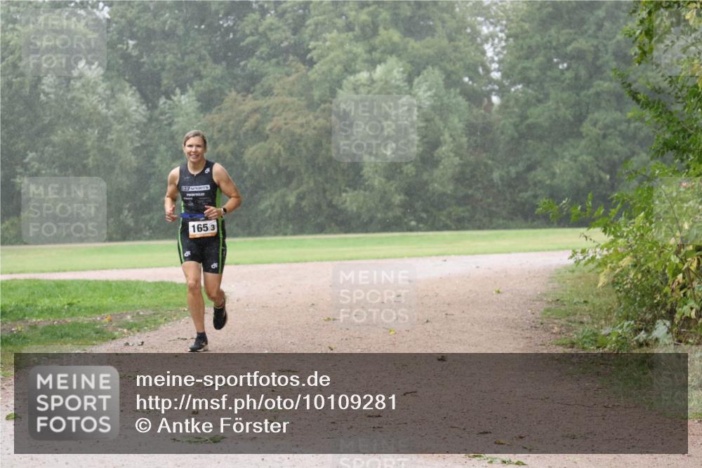 30.08.2026 - Elbe Triathlon Hamburg Antke Förster http://msf.ph/oto/10109281 30.08.2026 15:48:44 Laufen 165, 3 meine-sportfotos.de