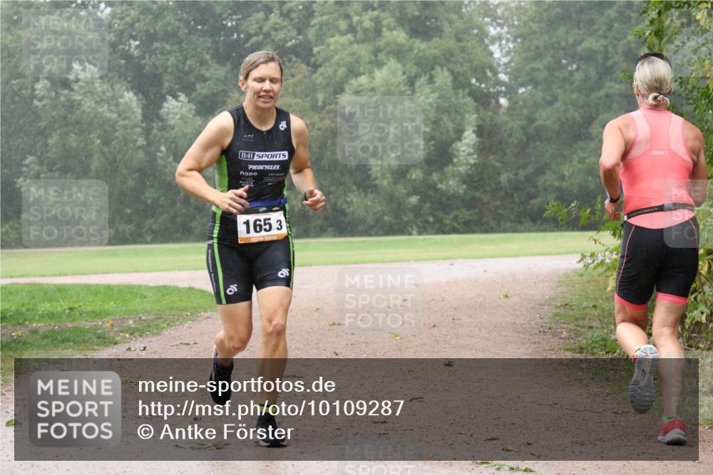 30.08.2026 - Elbe Triathlon Hamburg Antke Förster http://msf.ph/oto/10109287 30.08.2026 15:48:47 Laufen 9, 165, 3 meine-sportfotos.de