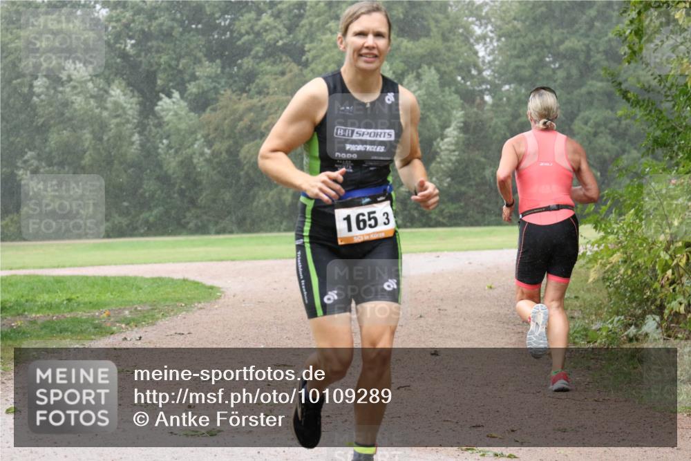 30.08.2026 - Elbe Triathlon Hamburg Antke Förster http://msf.ph/oto/10109289 30.08.2026 15:48:47 Laufen 1653 meine-sportfotos.de