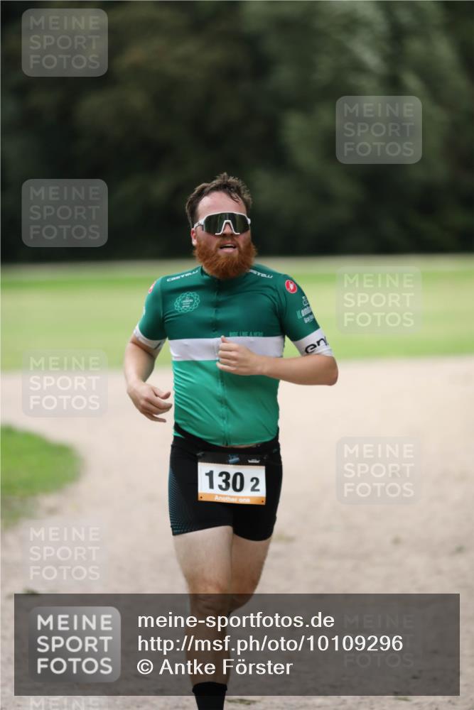 30.08.2026 - Elbe Triathlon Hamburg Antke Förster http://msf.ph/oto/10109296 30.08.2026 15:19:57 Laufen 1302 meine-sportfotos.de