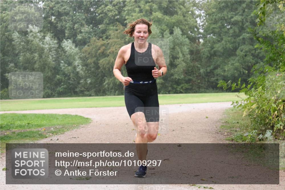 30.08.2026 - Elbe Triathlon Hamburg Antke Förster http://msf.ph/oto/10109297 30.08.2026 15:49:08 Laufen  meine-sportfotos.de