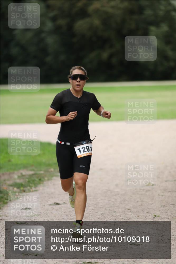 30.08.2026 - Elbe Triathlon Hamburg Antke Förster http://msf.ph/oto/10109318 30.08.2026 15:25:28 Laufen 1293 meine-sportfotos.de