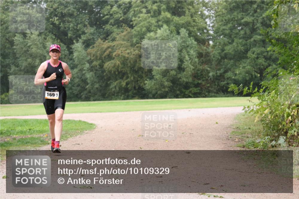 30.08.2026 - Elbe Triathlon Hamburg Antke Förster http://msf.ph/oto/10109329 30.08.2026 15:51:43 Laufen 169, 3, 2 meine-sportfotos.de