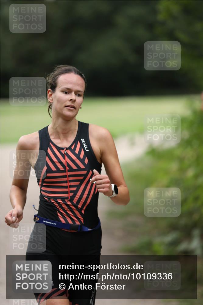 30.08.2026 - Elbe Triathlon Hamburg Antke Förster http://msf.ph/oto/10109336 30.08.2026 15:27:07 Laufen  meine-sportfotos.de