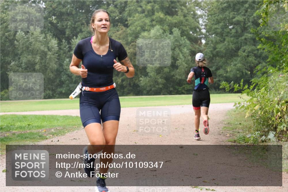 30.08.2026 - Elbe Triathlon Hamburg Antke Förster http://msf.ph/oto/10109347 30.08.2026 15:52:58 Laufen  meine-sportfotos.de