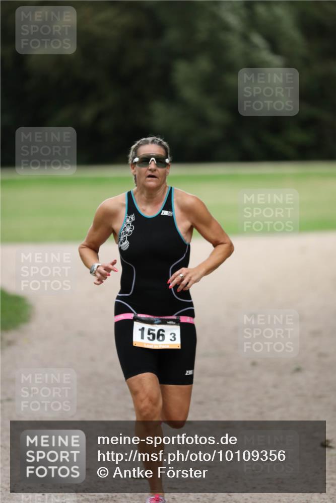 30.08.2026 - Elbe Triathlon Hamburg Antke Förster http://msf.ph/oto/10109356 30.08.2026 15:30:40 Laufen 1563, 2311 meine-sportfotos.de