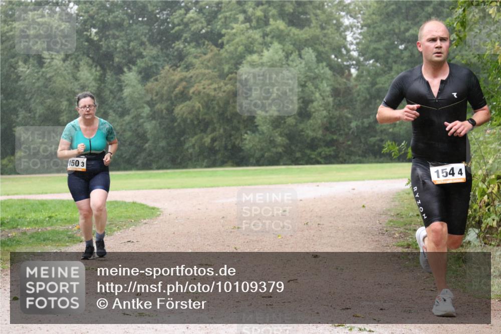30.08.2026 - Elbe Triathlon Hamburg Antke Förster http://msf.ph/oto/10109379 30.08.2026 15:57:06 Laufen 150, 3, 1544 meine-sportfotos.de