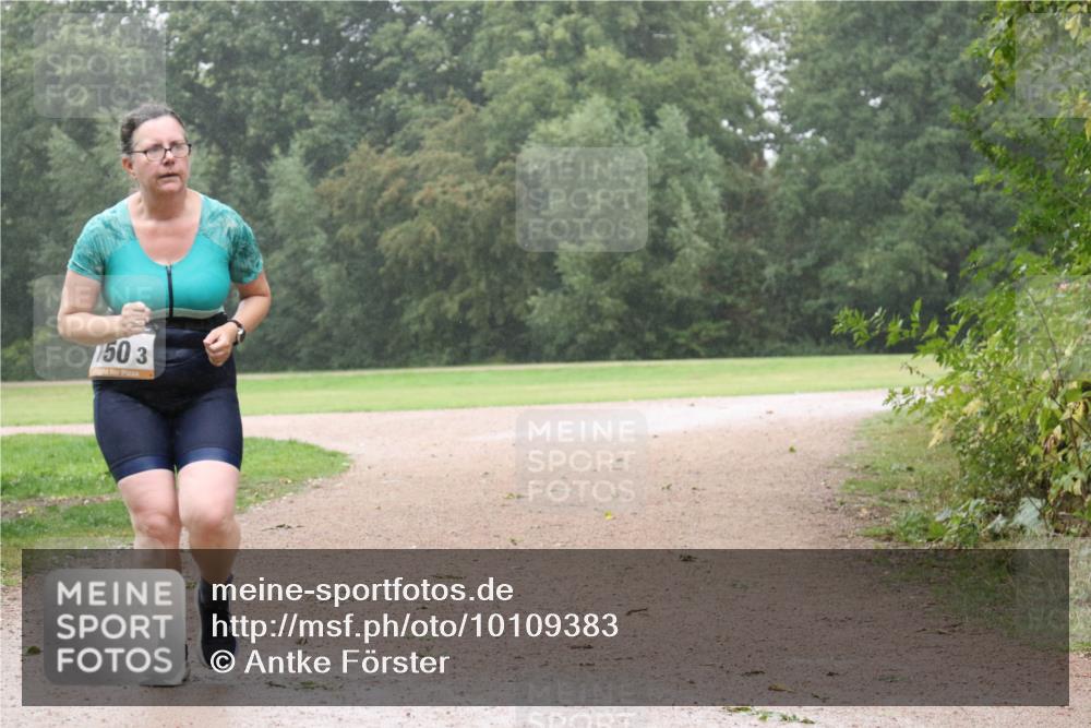 30.08.2026 - Elbe Triathlon Hamburg Antke Förster http://msf.ph/oto/10109383 30.08.2026 15:57:08 Laufen 150, 3 meine-sportfotos.de