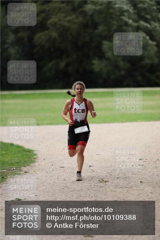 30.08.2026 - Elbe Triathlon Hamburg Antke Förster http://msf.ph/oto/10109388 30.08.2026 15:33:01 Laufen  meine-sportfotos.de