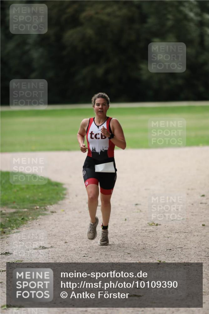 30.08.2026 - Elbe Triathlon Hamburg Antke Förster http://msf.ph/oto/10109390 30.08.2026 15:33:01 Laufen  meine-sportfotos.de