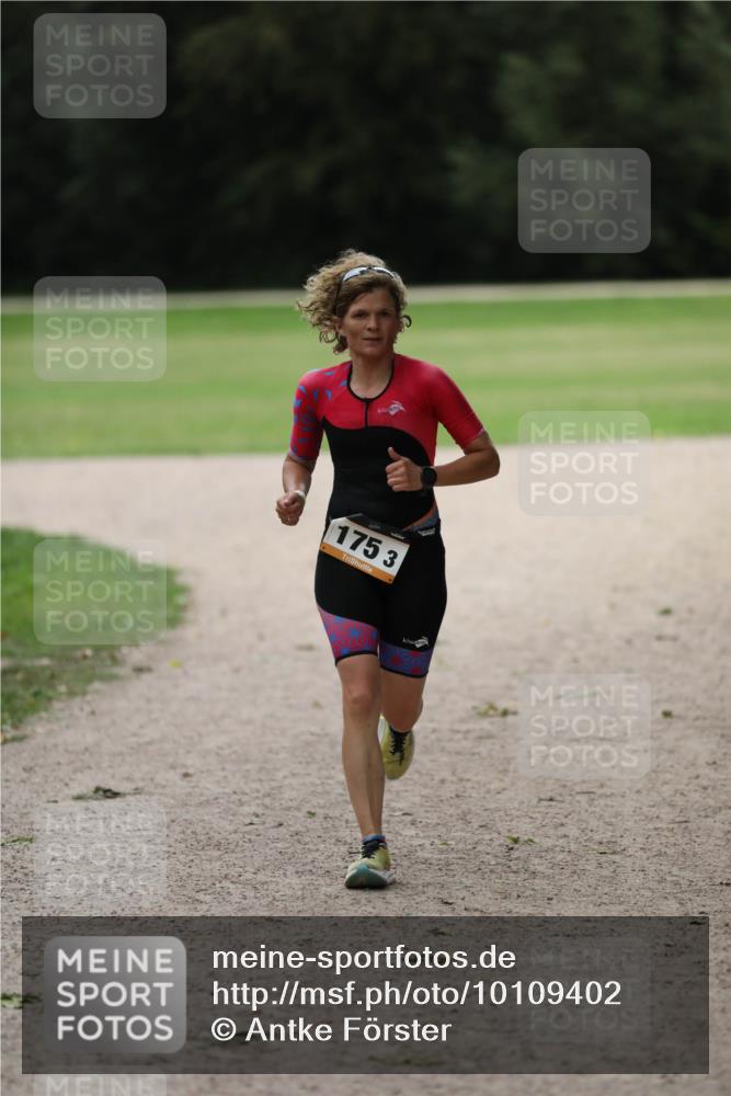 30.08.2026 - Elbe Triathlon Hamburg Antke Förster http://msf.ph/oto/10109402 30.08.2026 15:34:54 Laufen 175, 3 meine-sportfotos.de