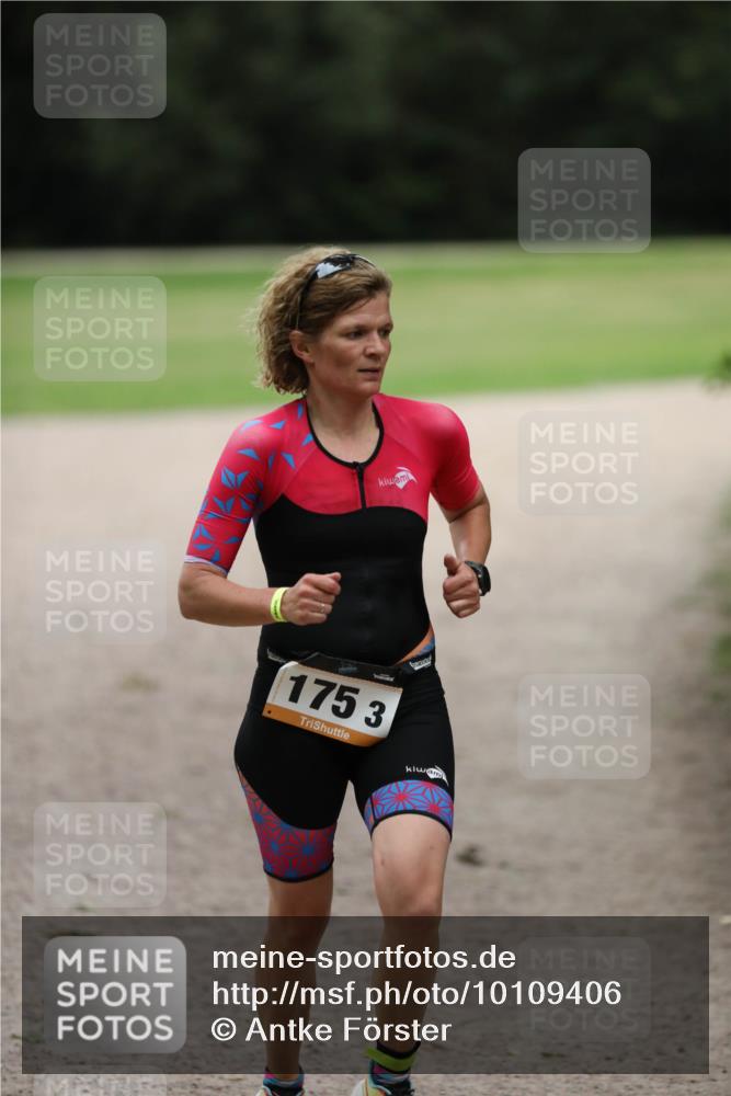 30.08.2026 - Elbe Triathlon Hamburg Antke Förster http://msf.ph/oto/10109406 30.08.2026 15:34:55 Laufen 1753 meine-sportfotos.de