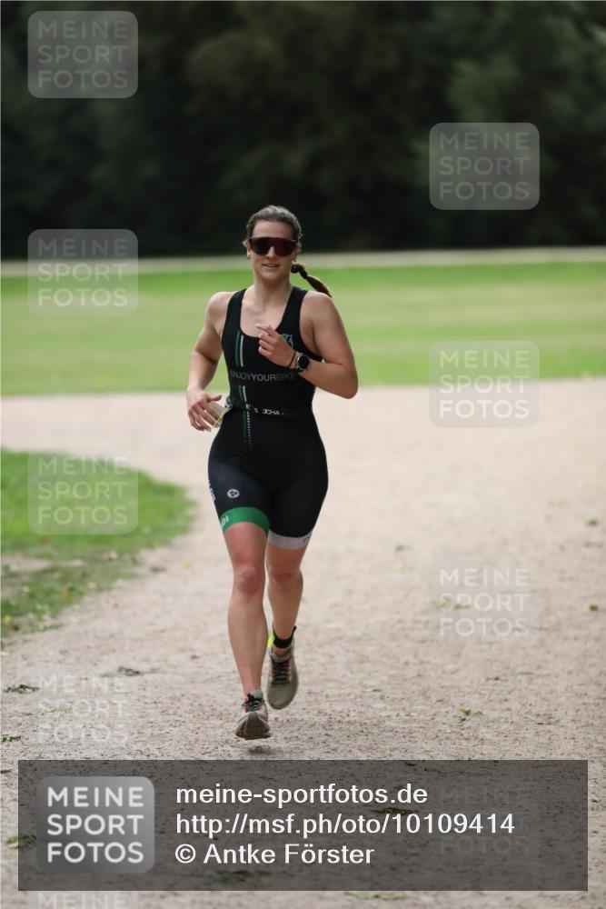 30.08.2026 - Elbe Triathlon Hamburg Antke Förster http://msf.ph/oto/10109414 30.08.2026 15:37:10 Laufen  meine-sportfotos.de