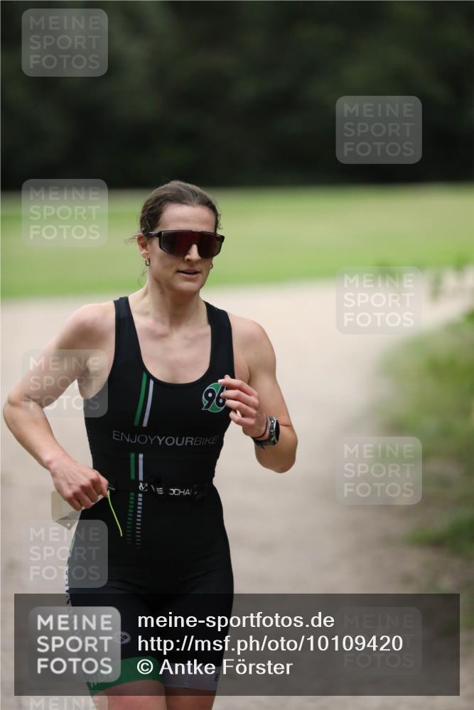 30.08.2026 - Elbe Triathlon Hamburg Antke Förster http://msf.ph/oto/10109420 30.08.2026 15:37:12 Laufen 46, 96 meine-sportfotos.de